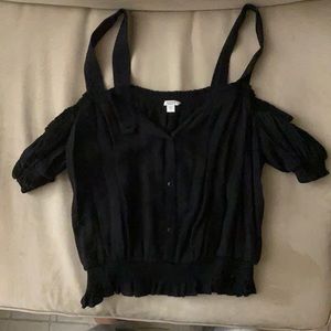 Guess tank with off the shoulder sleeves